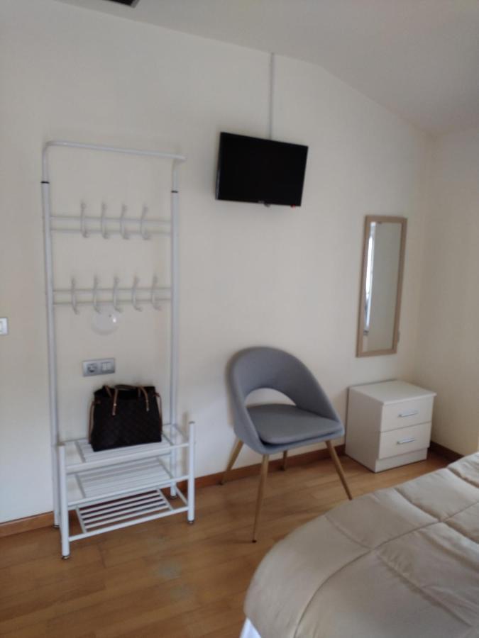 Apartamentos A Parada Do Camino Padrón Esterno foto